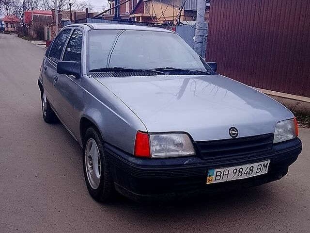 Опель Кадет, объемом двигателя 1.8 л и пробегом 0 тыс. км за 1200 $, фото 1 на Automoto.ua