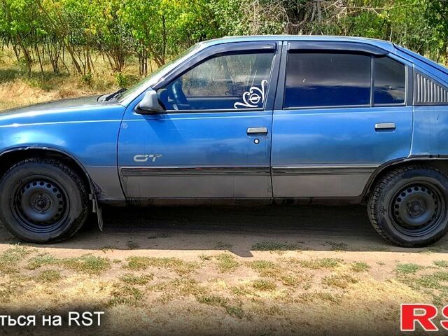 Опель Кадет, объемом двигателя 1.6 л и пробегом 350 тыс. км за 880 $, фото 1 на Automoto.ua
