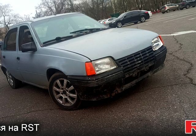 Опель Кадет, объемом двигателя 1.6 л и пробегом 300 тыс. км за 799 $, фото 1 на Automoto.ua