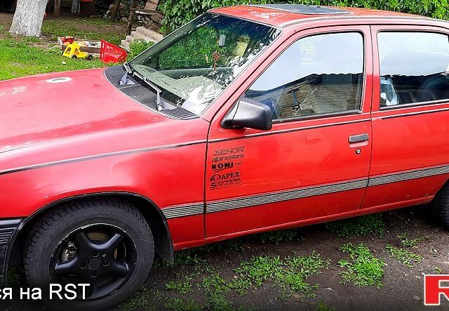 Опель Кадет, объемом двигателя 1.4 л и пробегом 43 тыс. км за 1000 $, фото 1 на Automoto.ua