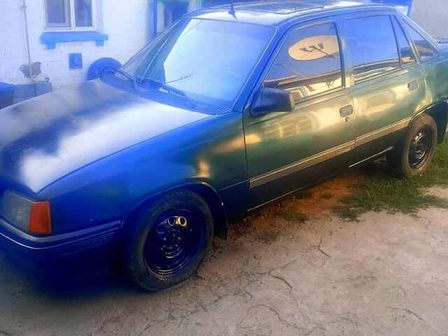 Опель Кадет, объемом двигателя 1.6 л и пробегом 0 тыс. км за 500 $, фото 1 на Automoto.ua