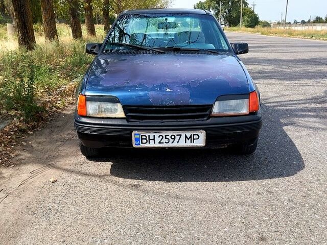 Опель Кадет, об'ємом двигуна 16 л та пробігом 275 тис. км за 1100 $, фото 1 на Automoto.ua