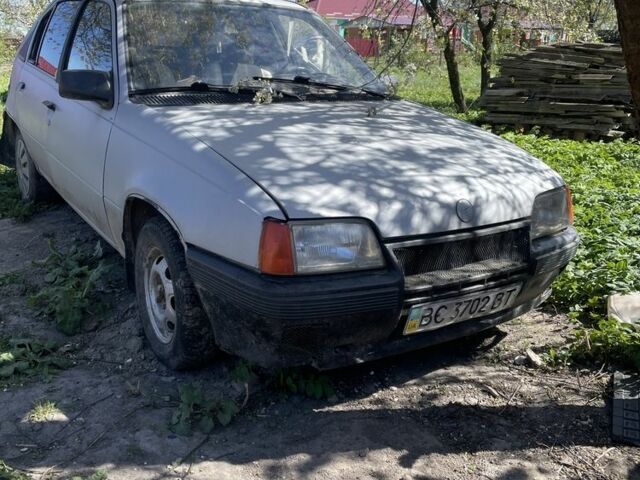 Серый Опель Кадет, объемом двигателя 0 л и пробегом 200 тыс. км за 46 $, фото 1 на Automoto.ua