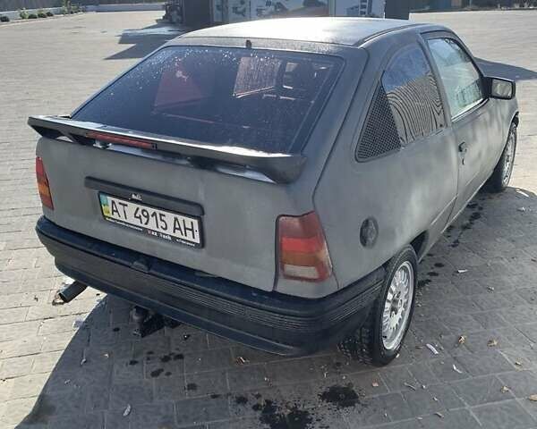Сірий Опель Кадет, об'ємом двигуна 1.3 л та пробігом 100 тис. км за 850 $, фото 1 на Automoto.ua