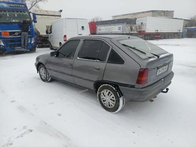 Серый Опель Кадет, объемом двигателя 0 л и пробегом 250 тыс. км за 1400 $, фото 1 на Automoto.ua