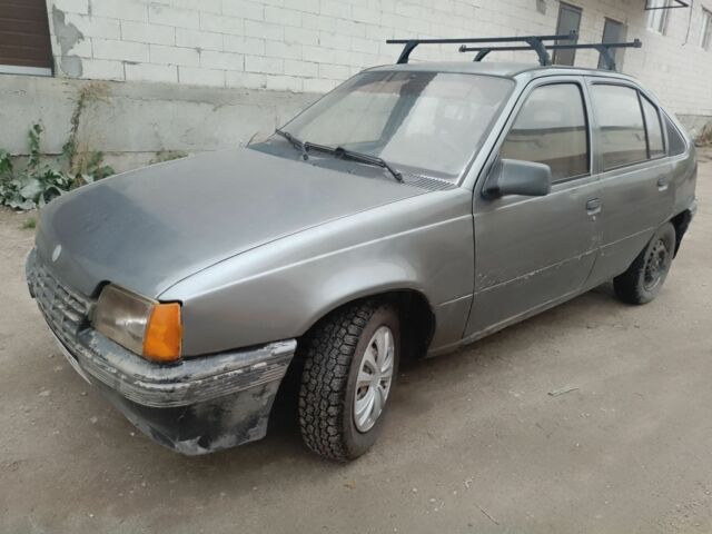 Серый Опель Кадет, объемом двигателя 1.3 л и пробегом 50 тыс. км за 630 $, фото 1 на Automoto.ua