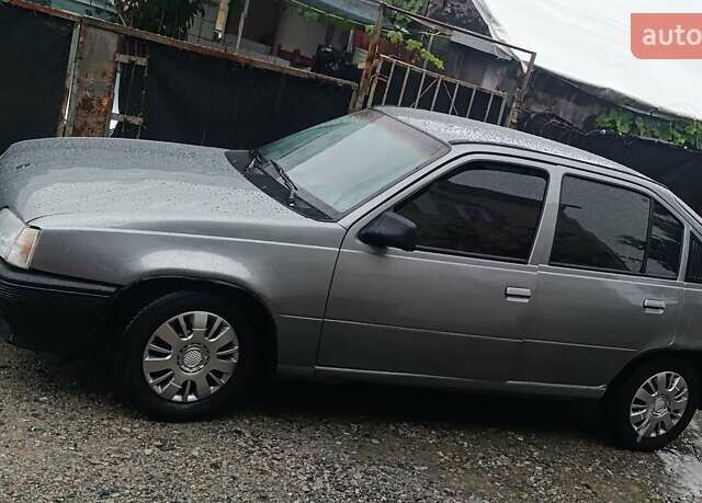 Серый Опель Кадет, объемом двигателя 0 л и пробегом 120 тыс. км за 800 $, фото 1 на Automoto.ua