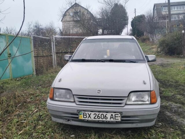 Серый Опель Кадет, объемом двигателя 0 л и пробегом 300 тыс. км за 1000 $, фото 1 на Automoto.ua