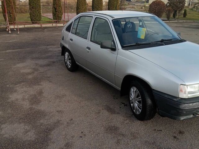 Серый Опель Кадет, объемом двигателя 1.4 л и пробегом 3 тыс. км за 850 $, фото 1 на Automoto.ua