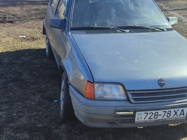 Серый Опель Кадет, объемом двигателя 1 л и пробегом 300 тыс. км за 600 $, фото 1 на Automoto.ua