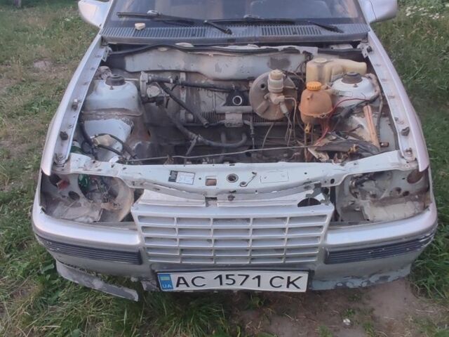 Сірий Опель Кадет, об'ємом двигуна 1.3 л та пробігом 400 тис. км за 270 $, фото 1 на Automoto.ua