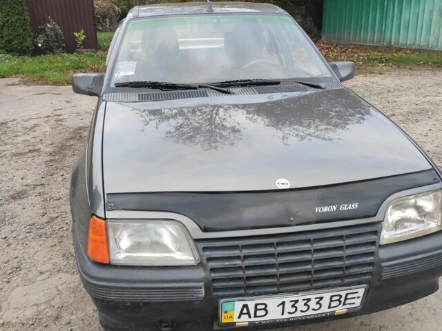 Серый Опель Кадет, объемом двигателя 1.3 л и пробегом 315 тыс. км за 1000 $, фото 1 на Automoto.ua