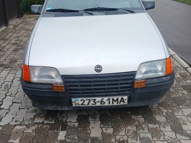 Сірий Опель Кадет, об'ємом двигуна 0 л та пробігом 39 тис. км за 800 $, фото 1 на Automoto.ua