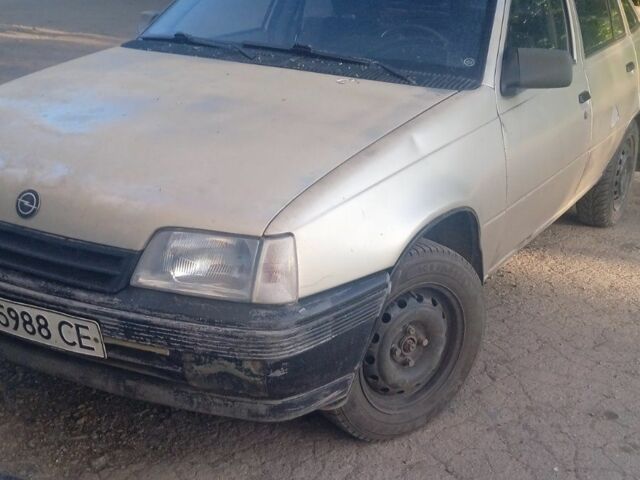 Серый Опель Кадет, объемом двигателя 1.3 л и пробегом 3 тыс. км за 600 $, фото 1 на Automoto.ua