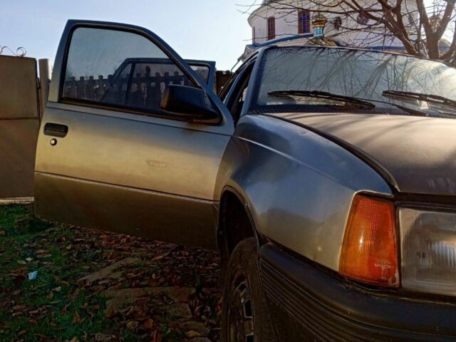 Сірий Опель Кадет, об'ємом двигуна 0 л та пробігом 99 тис. км за 475 $, фото 1 на Automoto.ua