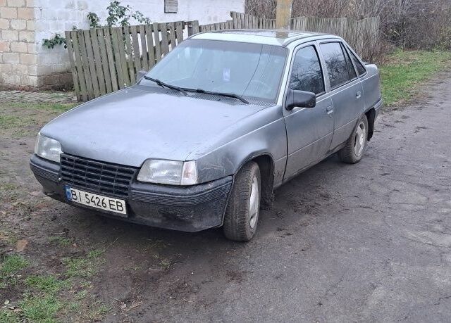 Серый Опель Кадет, объемом двигателя 1.6 л и пробегом 300 тыс. км за 1200 $, фото 1 на Automoto.ua