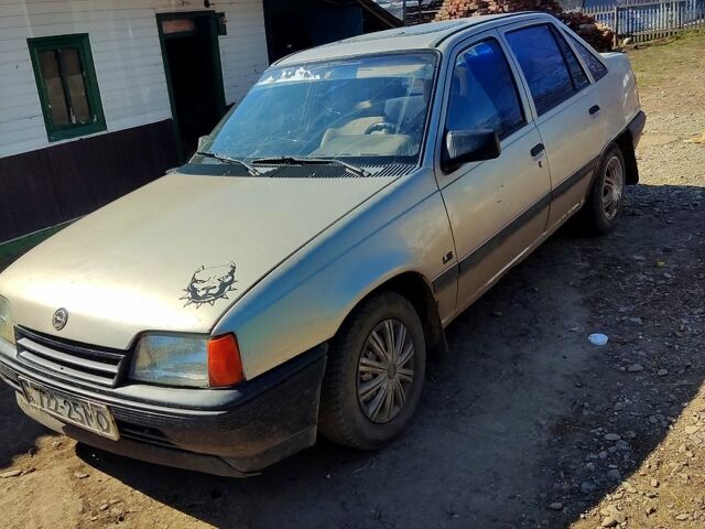 Серый Опель Кадет, объемом двигателя 1.4 л и пробегом 120 тыс. км за 590 $, фото 1 на Automoto.ua