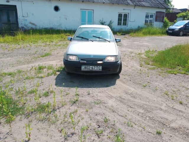 Серый Опель Кадет, объемом двигателя 1.4 л и пробегом 828 тыс. км за 750 $, фото 1 на Automoto.ua