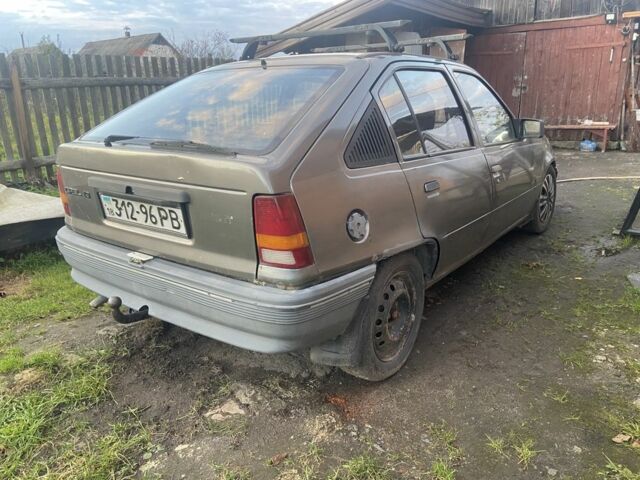 Сірий Опель Кадет, об'ємом двигуна 1.6 л та пробігом 300 тис. км за 512 $, фото 1 на Automoto.ua