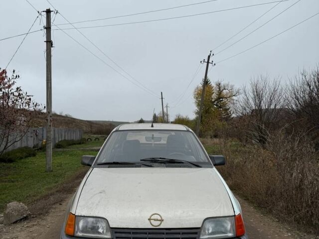 Серый Опель Кадет, объемом двигателя 2 л и пробегом 91 тыс. км за 715 $, фото 1 на Automoto.ua