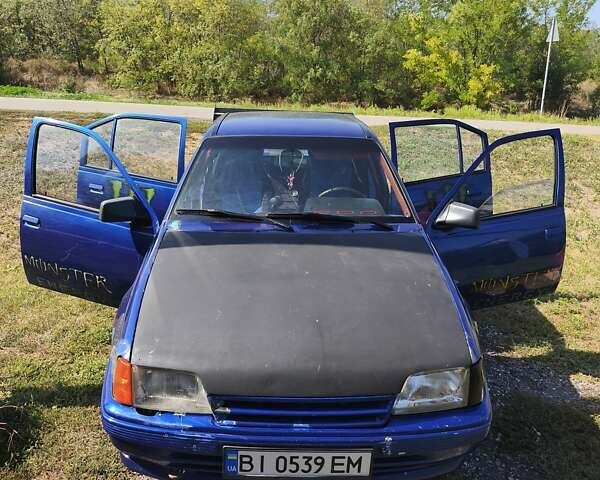 Синий Опель Кадет, объемом двигателя 2 л и пробегом 100 тыс. км за 1400 $, фото 1 на Automoto.ua