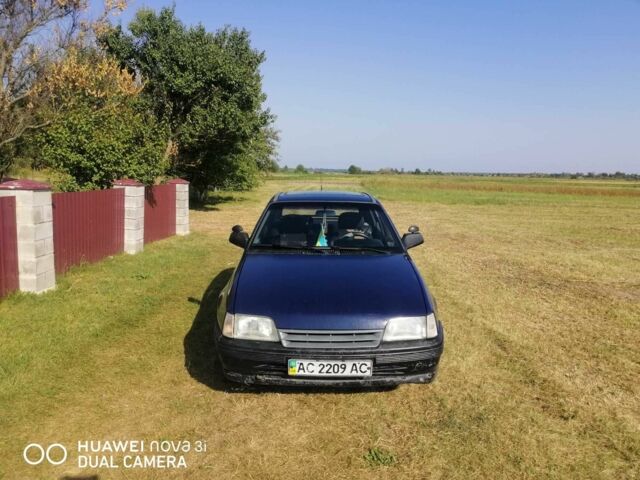 Синий Опель Кадет, объемом двигателя 1.3 л и пробегом 500 тыс. км за 750 $, фото 1 на Automoto.ua