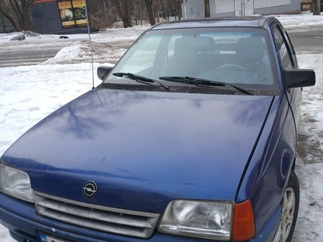 Синій Опель Кадет, об'ємом двигуна 1.3 л та пробігом 2 тис. км за 1000 $, фото 1 на Automoto.ua