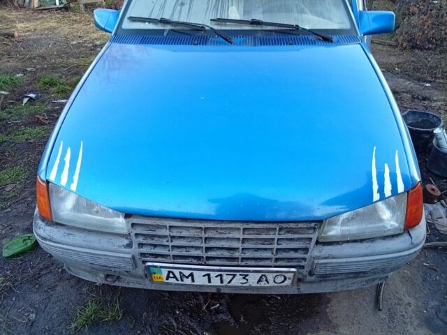 Синій Опель Кадет, об'ємом двигуна 0 л та пробігом 170 тис. км за 402 $, фото 1 на Automoto.ua