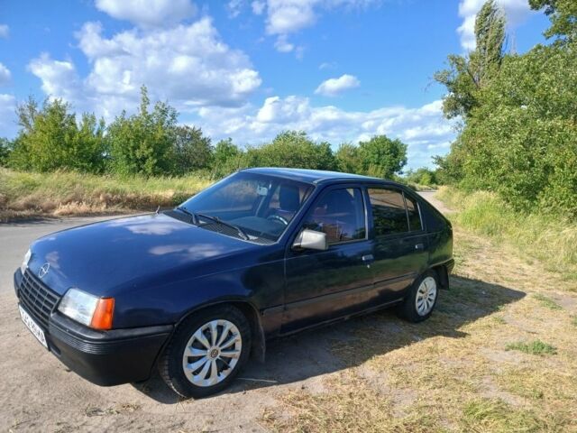 Синий Опель Кадет, объемом двигателя 1.6 л и пробегом 200 тыс. км за 1400 $, фото 1 на Automoto.ua