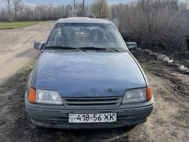 Синий Опель Кадет, объемом двигателя 1.6 л и пробегом 3 тыс. км за 207 $, фото 1 на Automoto.ua