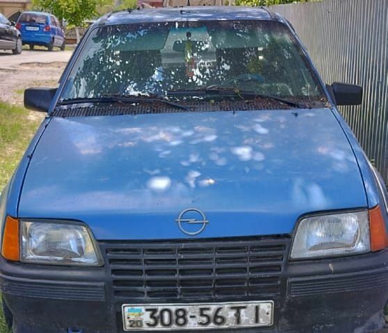 Синій Опель Кадет, об'ємом двигуна 1 л та пробігом 333 тис. км за 341 $, фото 1 на Automoto.ua