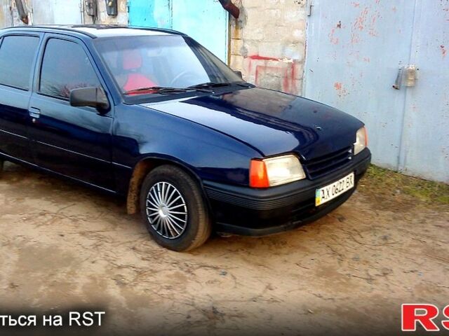 Синий Опель Кадет, объемом двигателя 1.3 л и пробегом 160 тыс. км за 1150 $, фото 1 на Automoto.ua