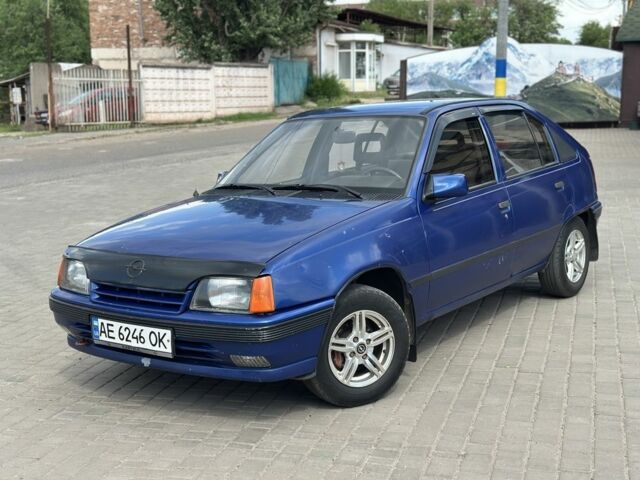 Синий Опель Кадет, объемом двигателя 1.6 л и пробегом 85 тыс. км за 1450 $, фото 1 на Automoto.ua