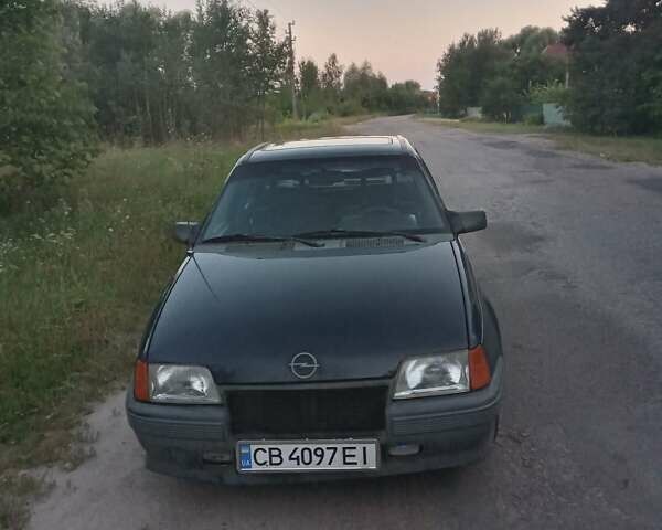 Синий Опель Кадет, объемом двигателя 1.3 л и пробегом 37 тыс. км за 850 $, фото 1 на Automoto.ua