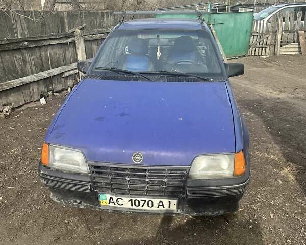 Синий Опель Кадет, объемом двигателя 0 л и пробегом 278 тыс. км за 800 $, фото 1 на Automoto.ua