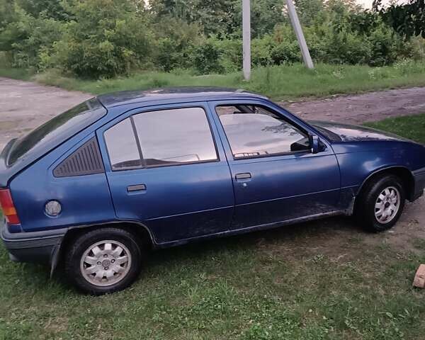 Синий Опель Кадет, объемом двигателя 1.3 л и пробегом 180 тыс. км за 800 $, фото 1 на Automoto.ua