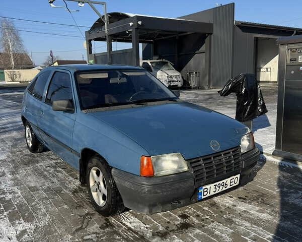 Синий Опель Кадет, объемом двигателя 1.3 л и пробегом 199 тыс. км за 1350 $, фото 1 на Automoto.ua
