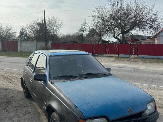 Синий Опель Кадет, объемом двигателя 1.6 л и пробегом 70 тыс. км за 271 $, фото 1 на Automoto.ua
