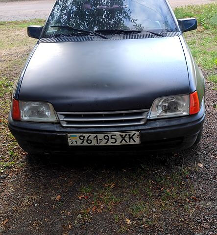 Синий Опель Кадет, объемом двигателя 1.4 л и пробегом 0 тыс. км за 800 $, фото 1 на Automoto.ua