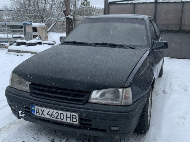 Синій Опель Кадет, об'ємом двигуна 1.4 л та пробігом 444 тис. км за 1540 $, фото 1 на Automoto.ua