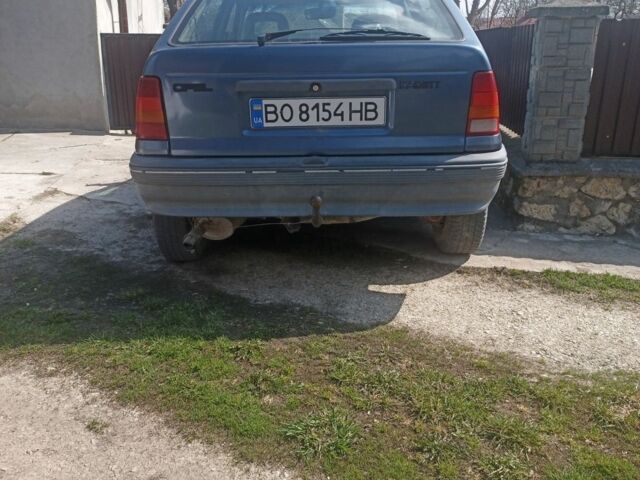 Синій Опель Кадет, об'ємом двигуна 1.4 л та пробігом 300 тис. км за 450 $, фото 1 на Automoto.ua