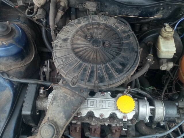 Синий Опель Кадет, объемом двигателя 1.4 л и пробегом 1000 тыс. км за 400 $, фото 1 на Automoto.ua