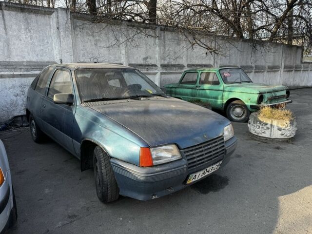 Синий Опель Кадет, объемом двигателя 1.3 л и пробегом 287 тыс. км за 520 $, фото 1 на Automoto.ua