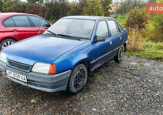 Синий Опель Кадет, объемом двигателя 1.7 л и пробегом 365 тыс. км за 950 $, фото 1 на Automoto.ua