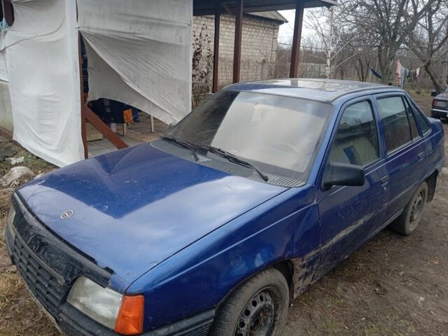 Синий Опель Кадет, объемом двигателя 0 л и пробегом 77 тыс. км за 632 $, фото 1 на Automoto.ua