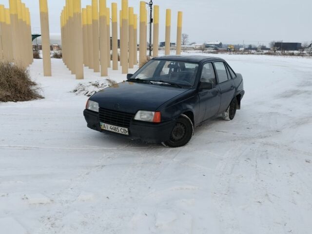 Синій Опель Кадет, об'ємом двигуна 1.3 л та пробігом 288 тис. км за 717 $, фото 1 на Automoto.ua