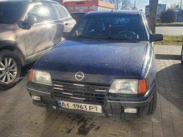 Синий Опель Кадет, объемом двигателя 1.3 л и пробегом 300 тыс. км за 494 $, фото 1 на Automoto.ua