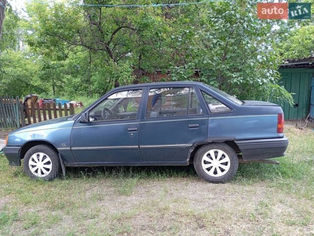 Синій Опель Кадет, об'ємом двигуна 1.3 л та пробігом 539 тис. км за 700 $, фото 1 на Automoto.ua