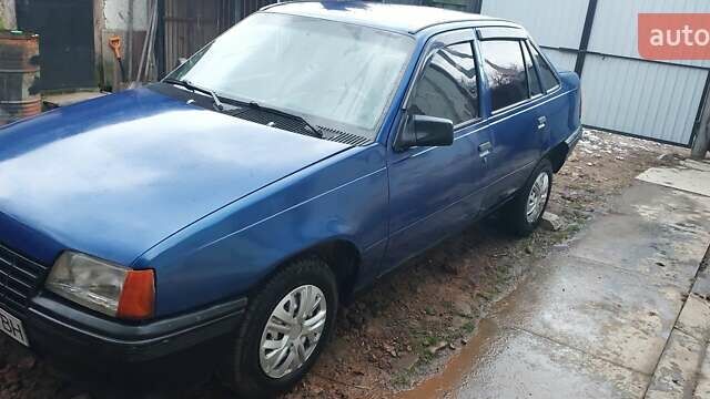 Синій Опель Кадет, об'ємом двигуна 1.3 л та пробігом 300 тис. км за 1200 $, фото 1 на Automoto.ua