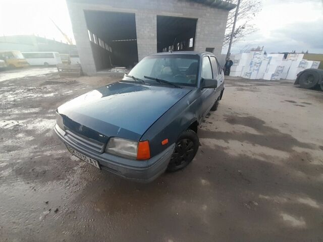 Синий Опель Кадет, объемом двигателя 0 л и пробегом 320 тыс. км за 600 $, фото 1 на Automoto.ua